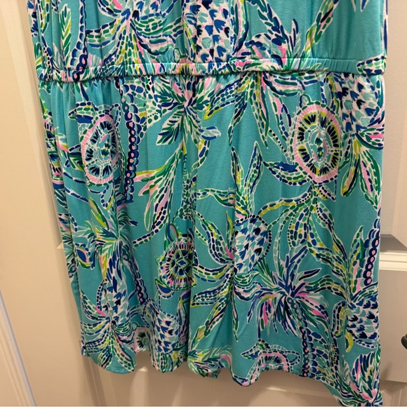 Tie back romper in turtle print - Picture 2 of 4
